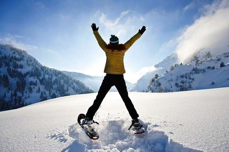 Full Day Snowshoeing Tour to Mount Kazbegi - Colour Tour Georgia